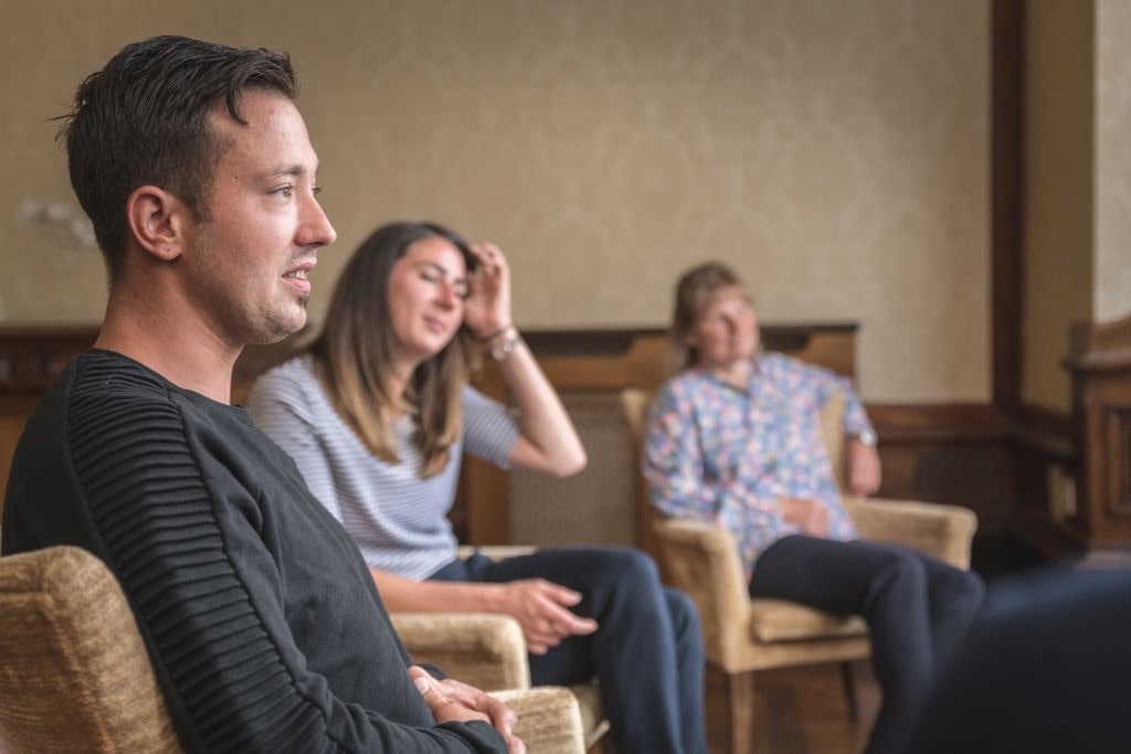 reabilitare de dependențe – Ghid practic pentru recuperare și reintegrare